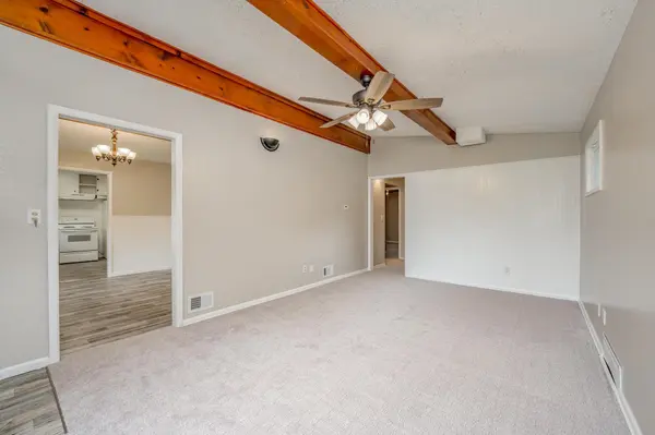 461 S Westview Dr, Derby, KS 67037
