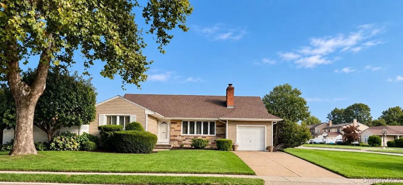 3473 S Hawthorne DR, Wantagh, NY 11793