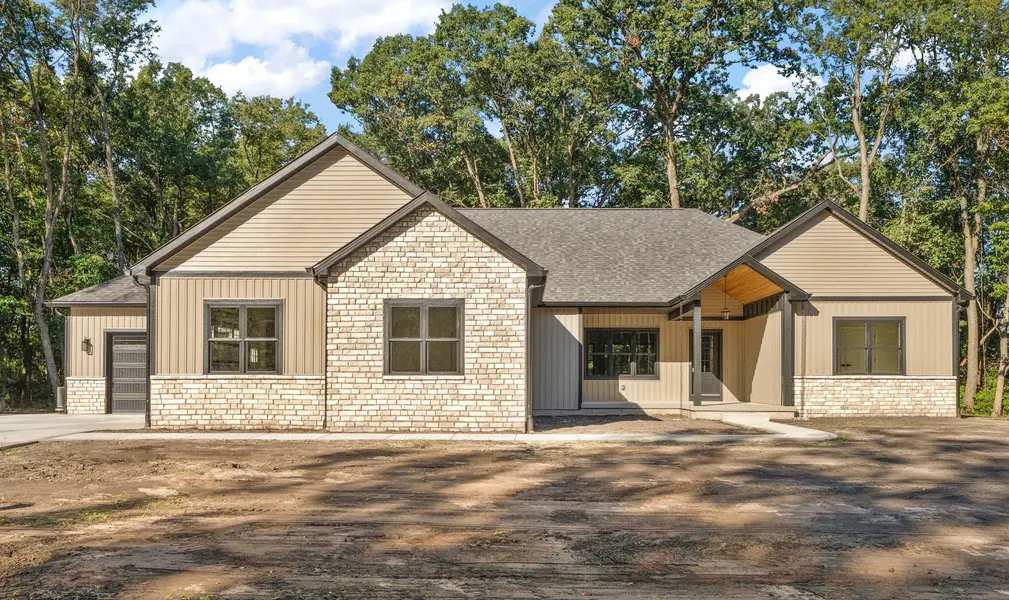 11822 Lilac ST, Demotte, IN 46310
