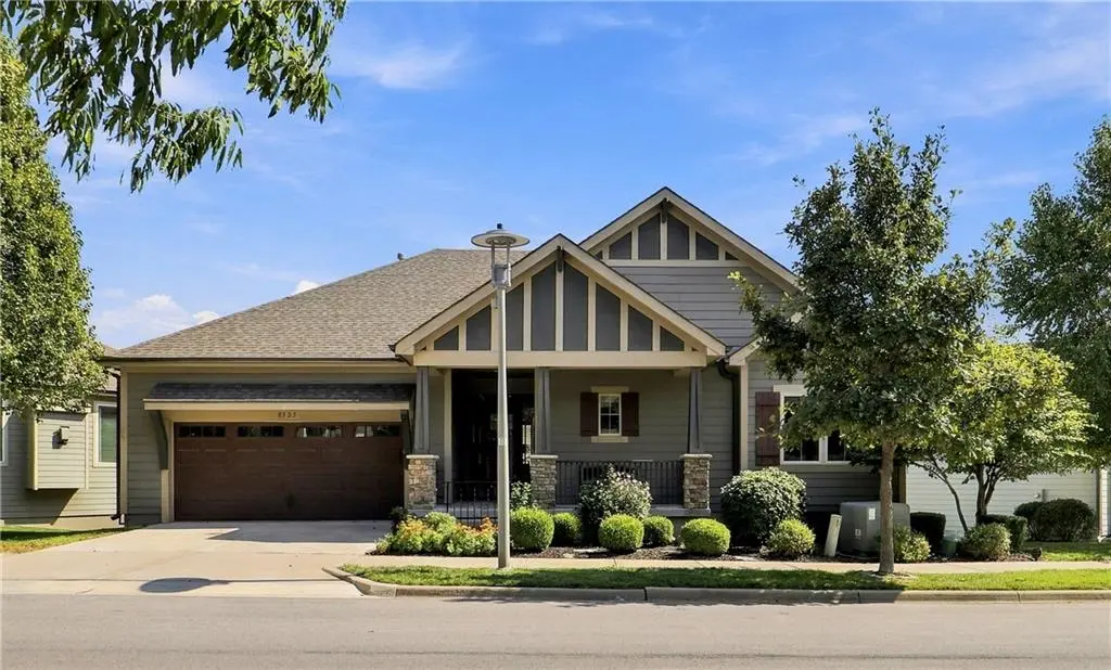 8525 Cardinal ST, Lenexa, KS 66219