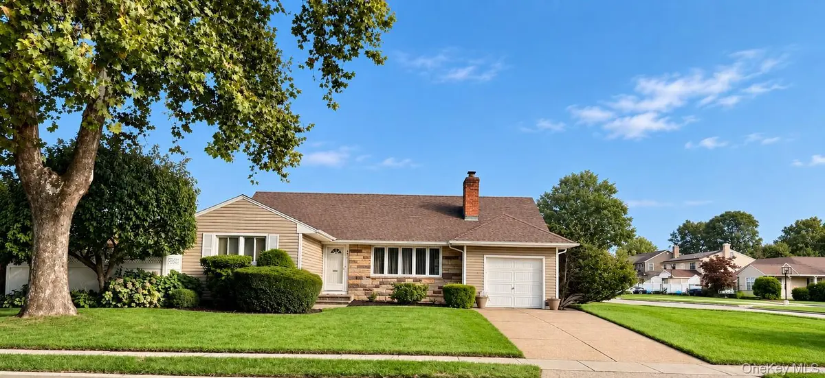 3473 S Hawthorne DR, Wantagh, NY 11793