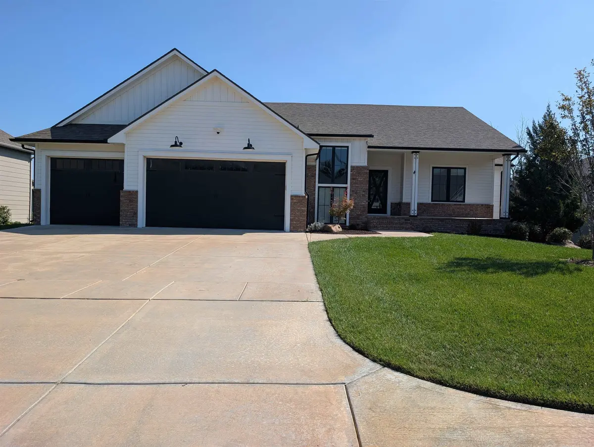 1502 N Shadow Rock Dr, Andover, KS 67002