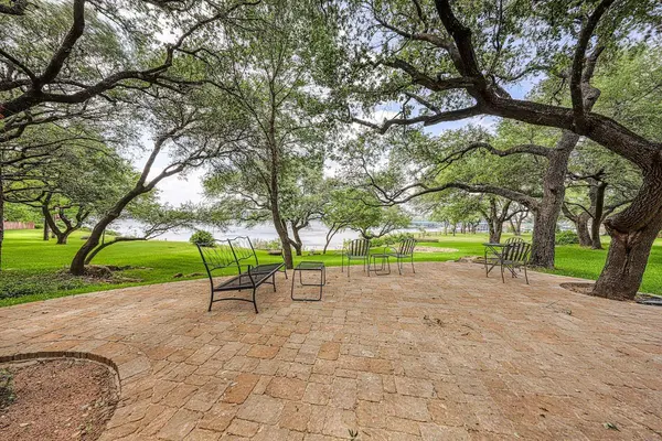 5520 W Beach CIR, Austin, TX 78734