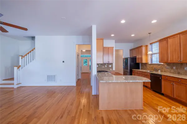 116 Gresham LN, Mooresville, NC 28117