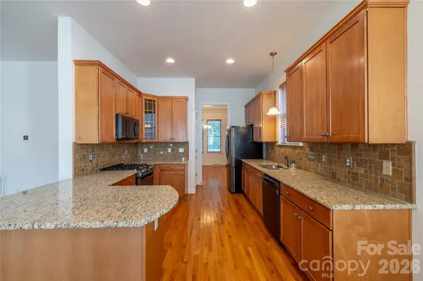 116 Gresham LN, Mooresville, NC 28117