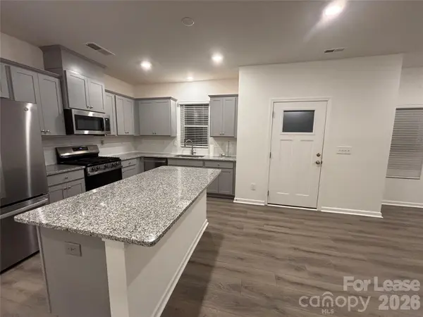 5034 Falstone DR, Charlotte, NC 28269