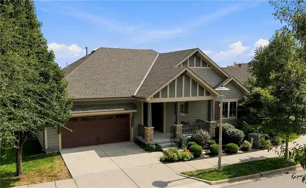 8525 Cardinal ST, Lenexa, KS 66219