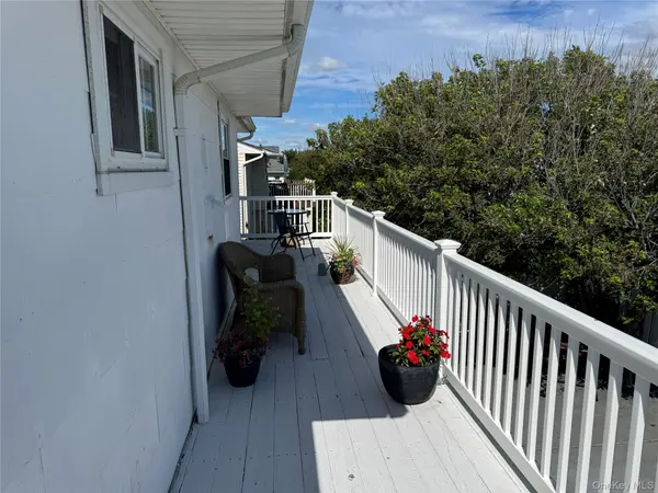 54 Acapulco ST, Atlantic Beach, NY 11509