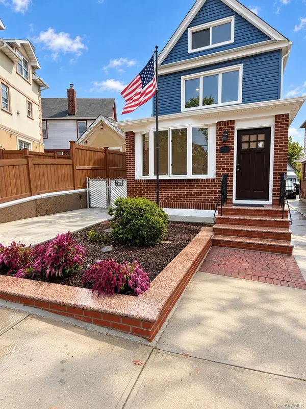 6344 53rd DR, Maspeth, NY 11378