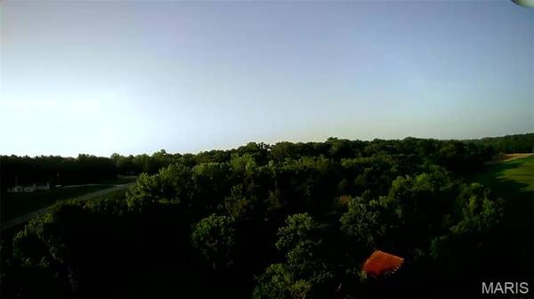 15262 Shipman RD, Carlinville, IL 62626