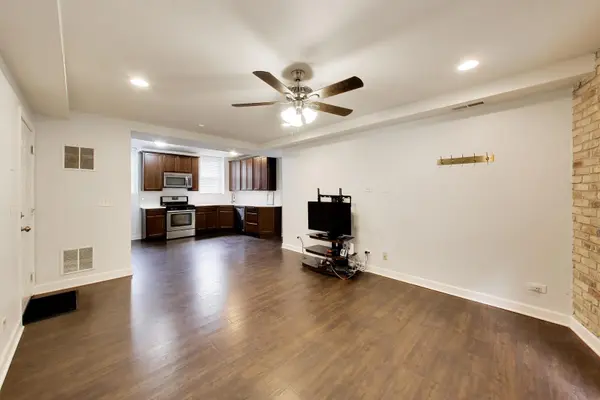 1340 W Greenleaf AVE #3G, Chicago, IL 60626