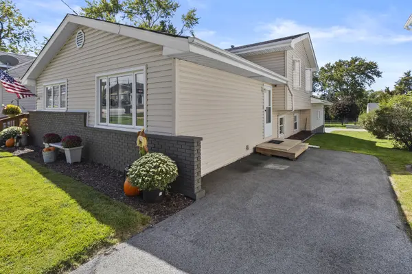 406 Dixie HWY, Beecher, IL 60401
