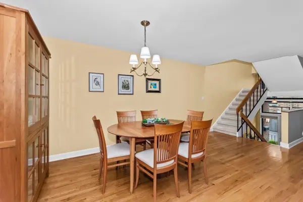 1624 Central ST #C, Evanston, IL 60201