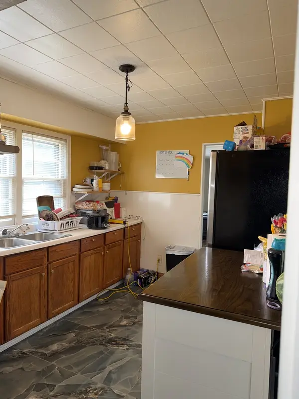 2015 CHESTNUT ST, Rockford, IL 61102