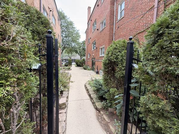 1516 Harlem AVE N #3W, River Forest, IL 60305