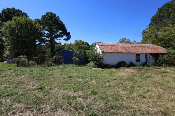 411 Andrew Johnson Hwy, Strawberry Plains, TN 37871