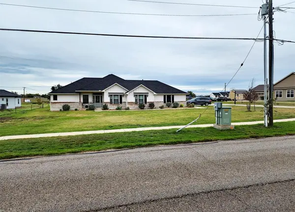 1411 Old Thorndale RD, Taylor, TX 76574