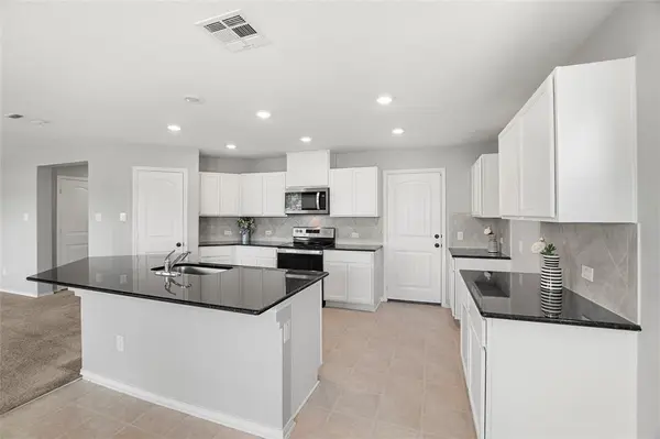117 W Point WAY, Elgin, TX 78621