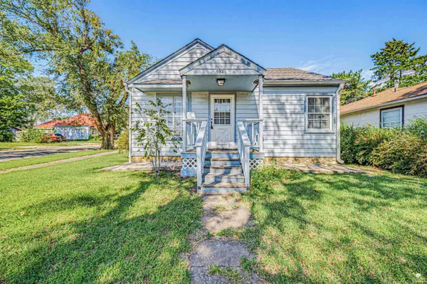 502 E Arnold ST, Herington, KS 67449