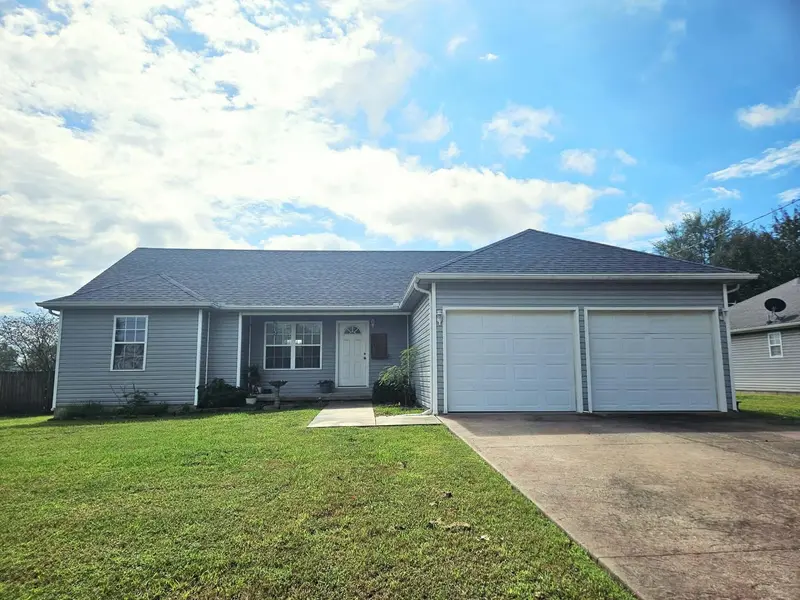524 E Yale ST, Liberal, MO 64762