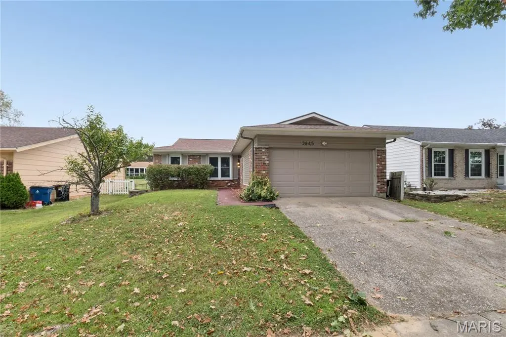 3645 Greenway Chase DR, Florissant, MO 63031