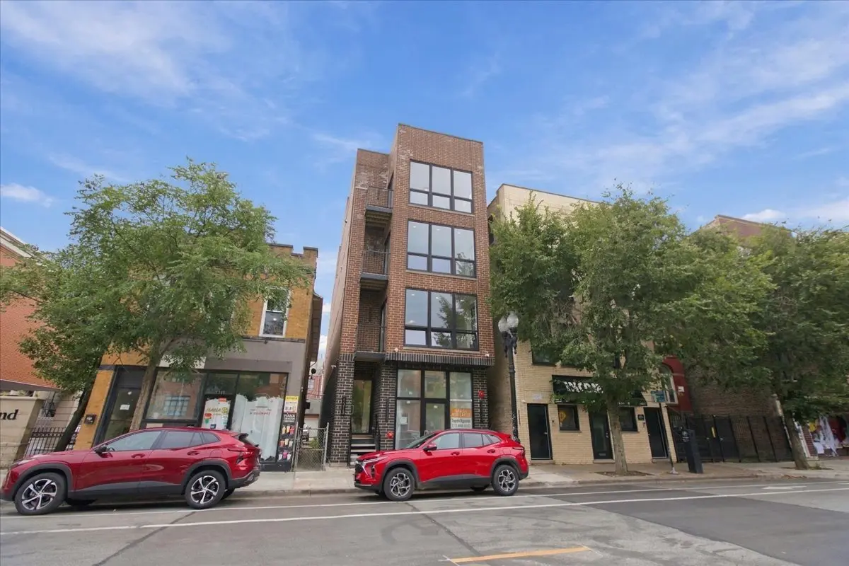 1313 W Taylor ST #3R, Chicago, IL 60607
