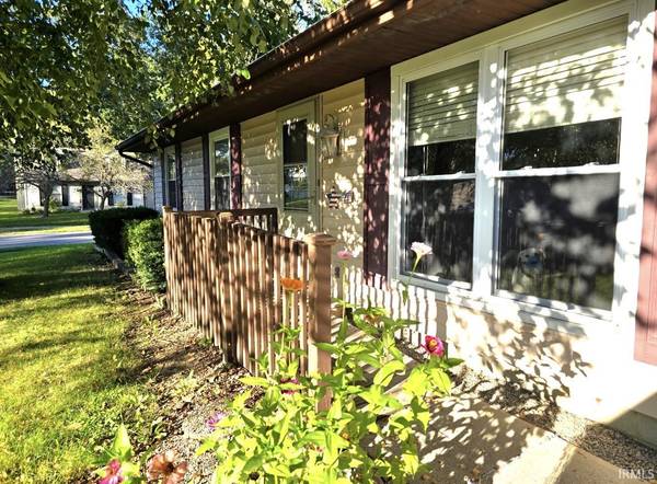 6914 Salge DR, Fort Wayne, IN 46835-1734