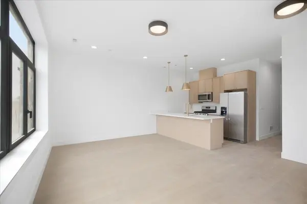1313 W Taylor ST #3R, Chicago, IL 60607
