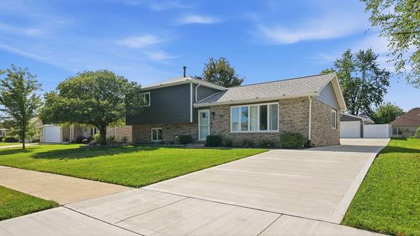 25712 S Mccorkle AVE, Monee, IL 60449