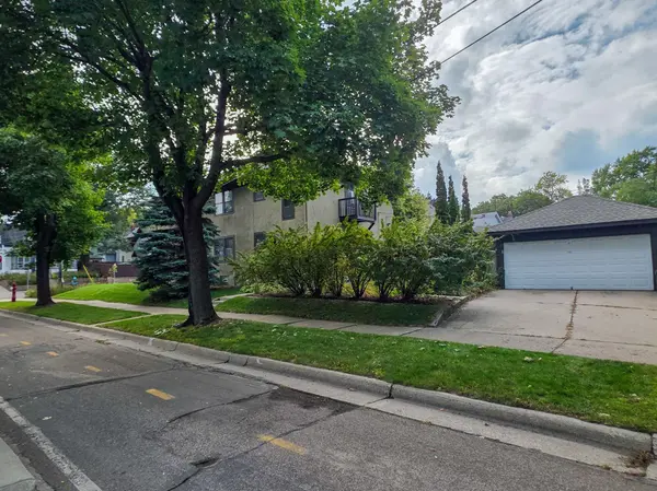100 W 40th ST, Minneapolis, MN 55409