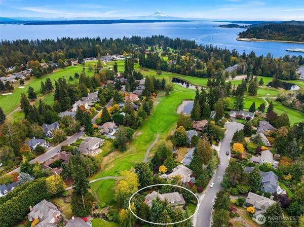 1176 Alexander PL NE, Bainbridge Island, WA 98110
