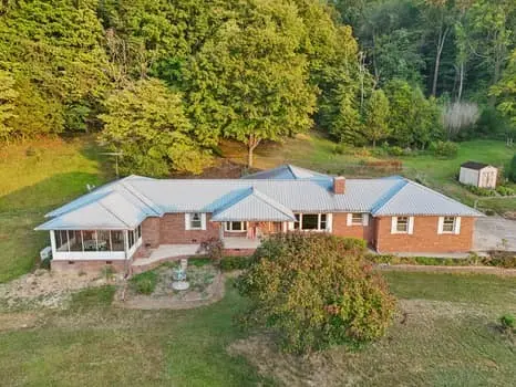 3427 Lyndell Bell Rd, Normandy, TN 37360