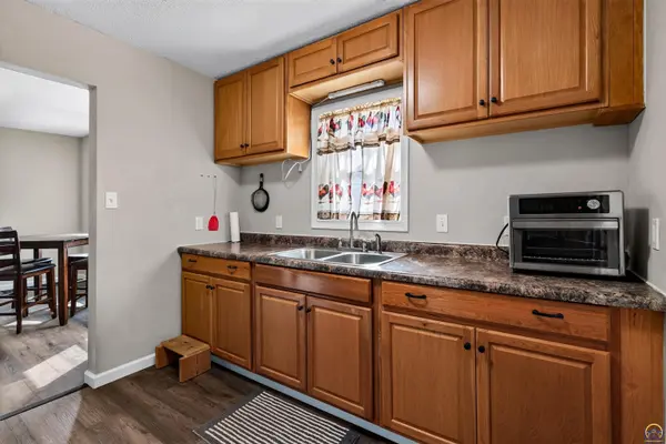 2601 SW Clay ST, Topeka, KS 66611