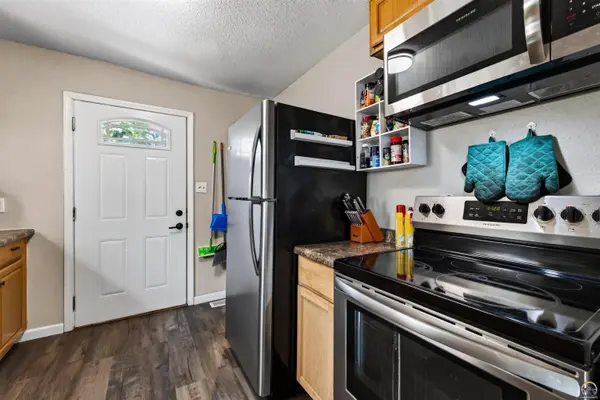 2601 SW Clay ST, Topeka, KS 66611