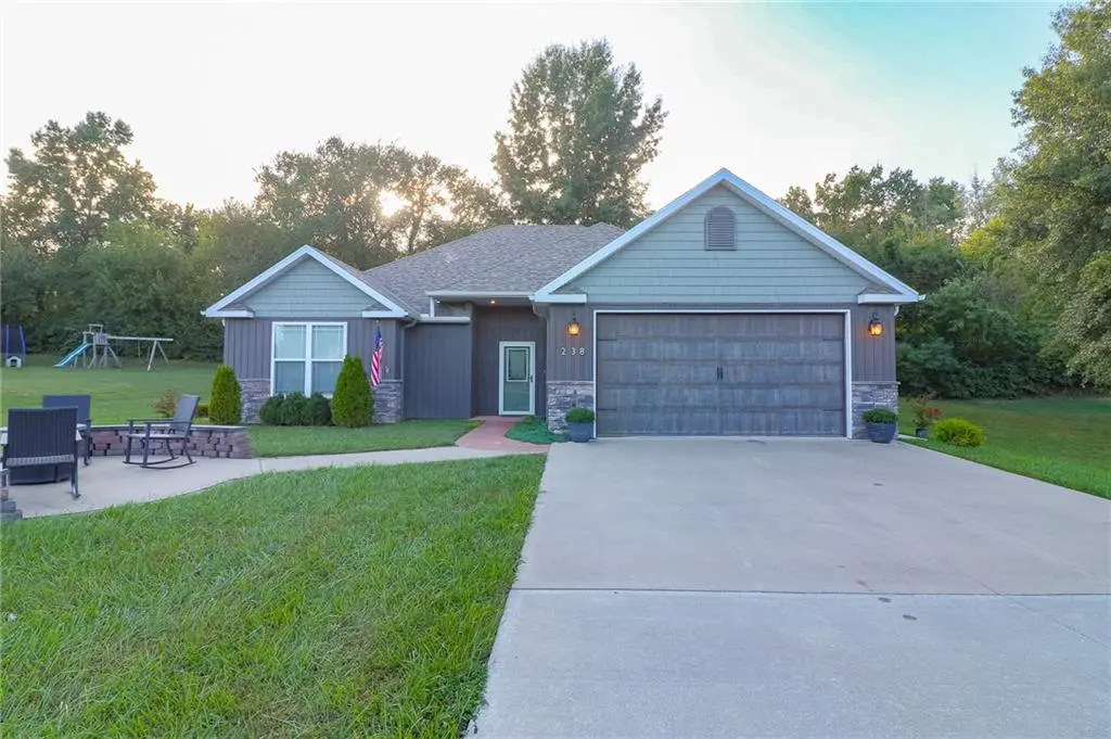 238 141st RD #SE, Warrensburg, MO 64093