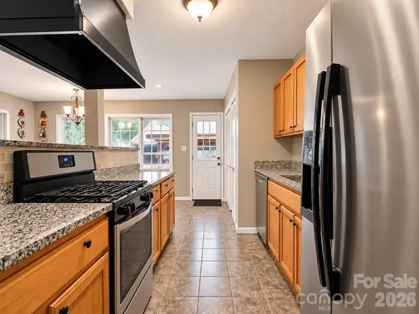 6501 Old Meadow RD, Charlotte, NC 28227