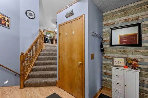 9711 Woodcrest CT, Monticello, MN 55362
