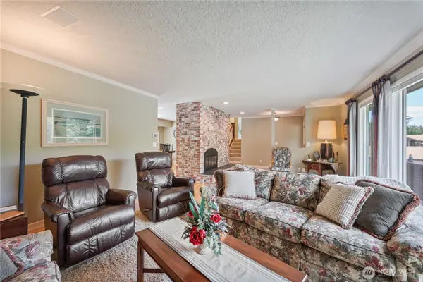 2454 Archwood DR, Longview, WA 98632