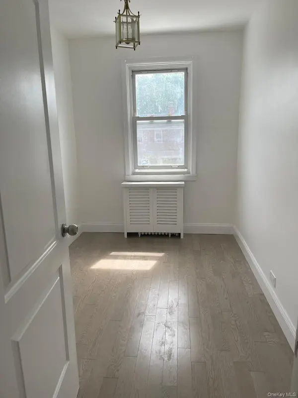 29-44 172nd ST, Flushing, NY 11358