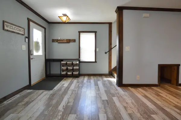 855 Cottage AVE E, Saint Paul, MN 55106