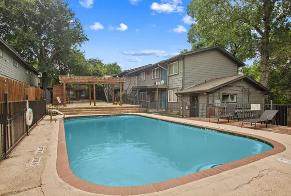 1302 Parker LN #104, Austin, TX 78741