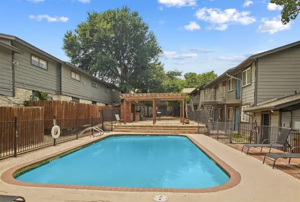 1302 Parker LN #105, Austin, TX 78741