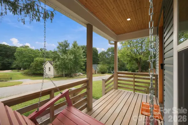 34 Gudger RD, Candler, NC 28715
