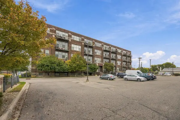 1901 E Hennepin AVE #303, Minneapolis, MN 55413
