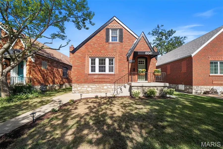 6041 Tholozan AVE, St Louis, MO 63109