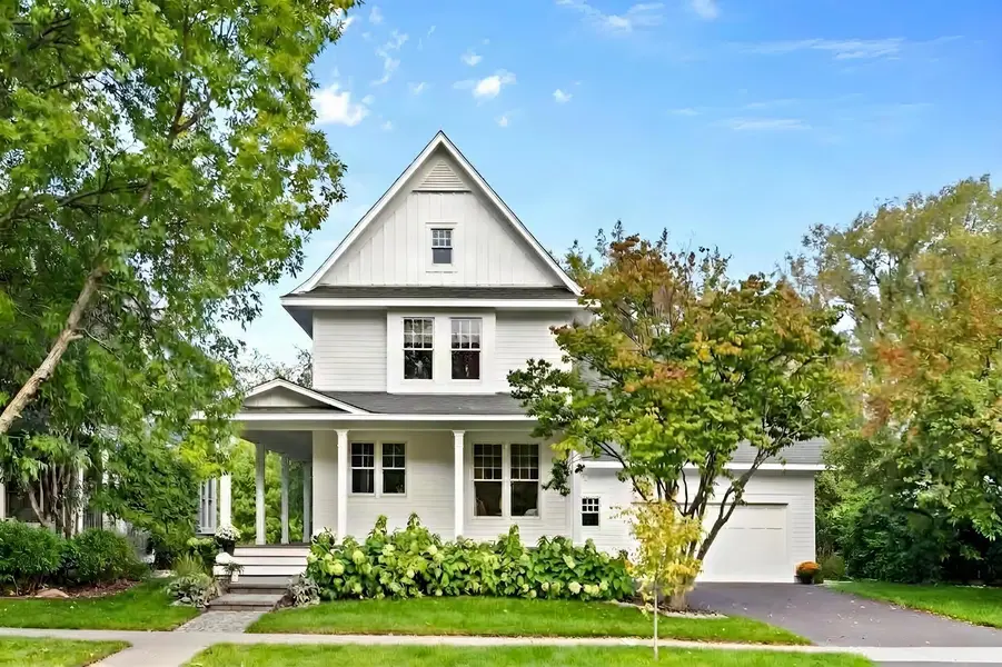209 Rutherford RD, Stillwater, MN 55082