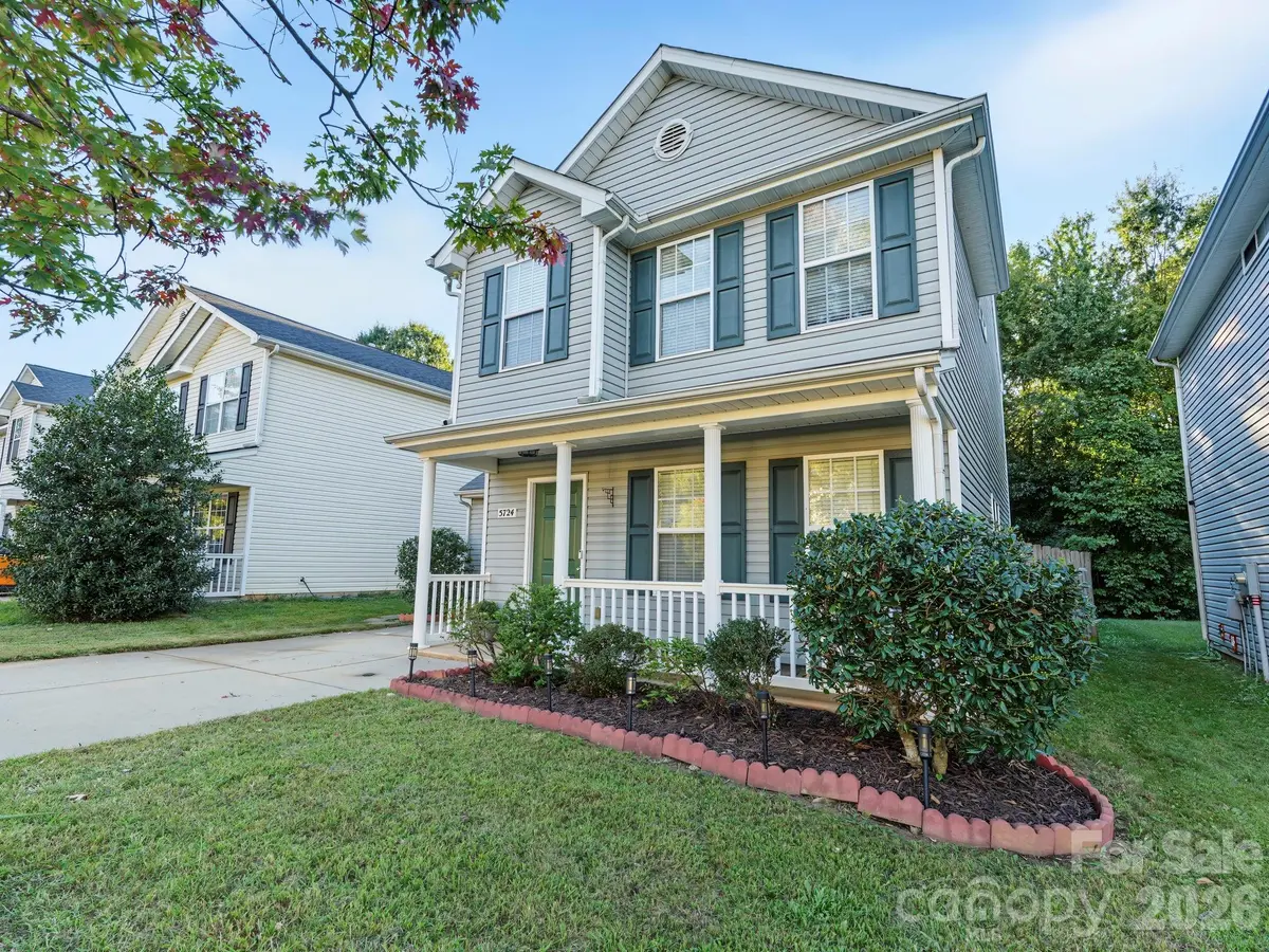 5724 Henderson Oaks DR, Charlotte, NC 28269