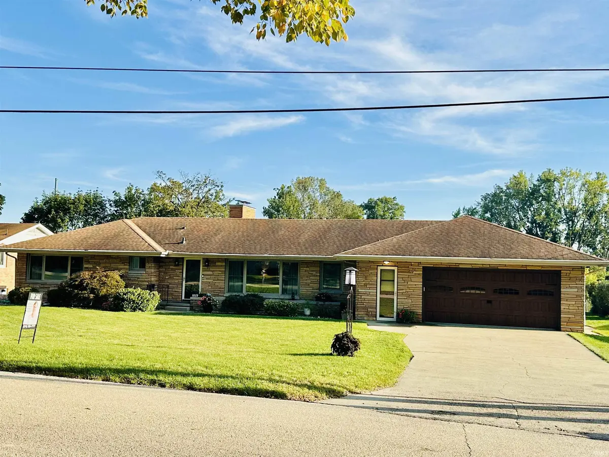 1825 Rainbow Bend BLVD, Elkhart, IN 46514-1402