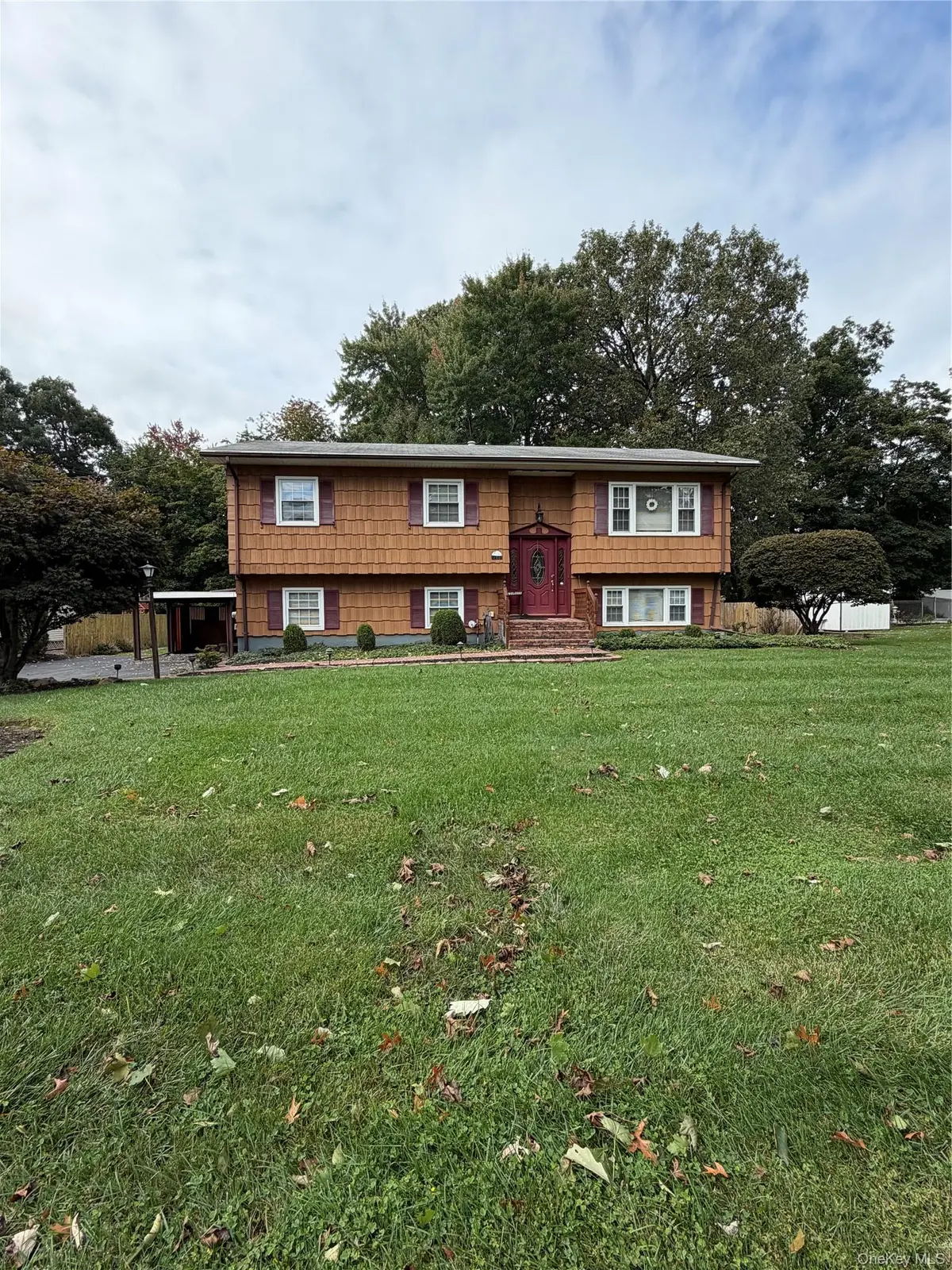 131 Sleepy Hollow LN, Congers, NY 10920