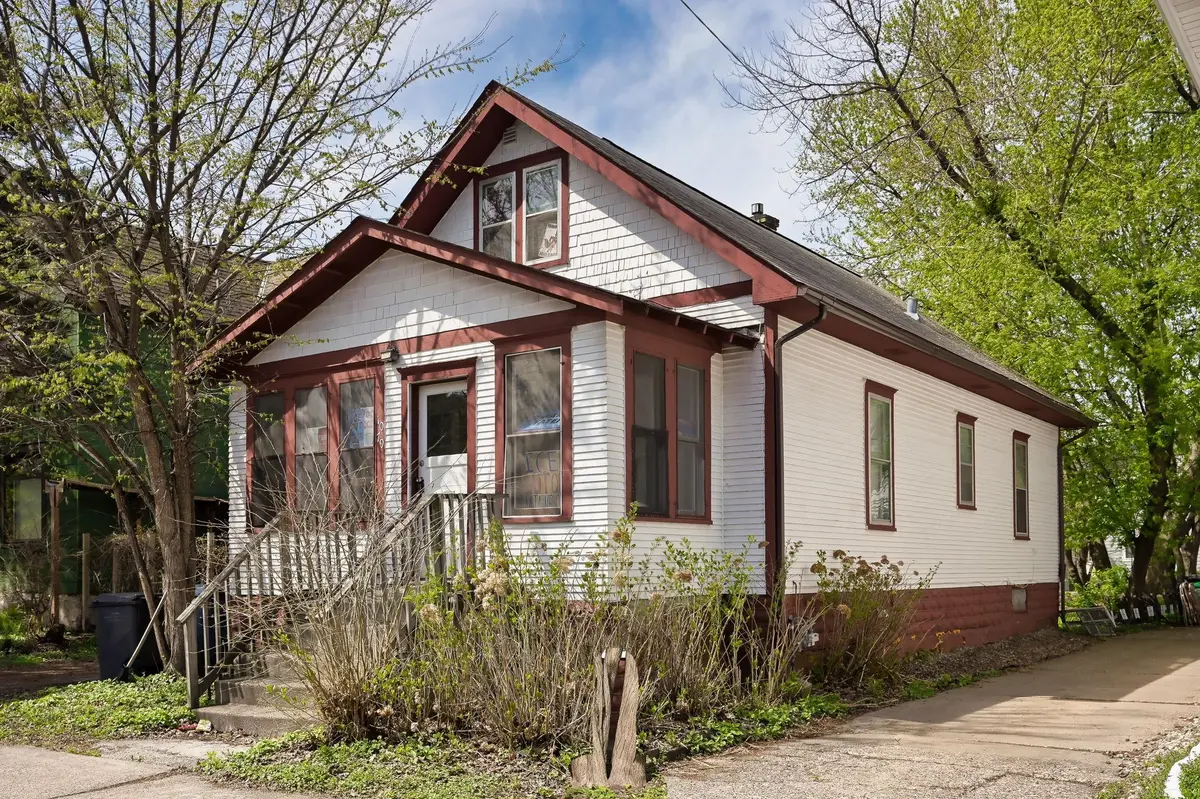 1079 15th AVE SE, Minneapolis, MN 55414